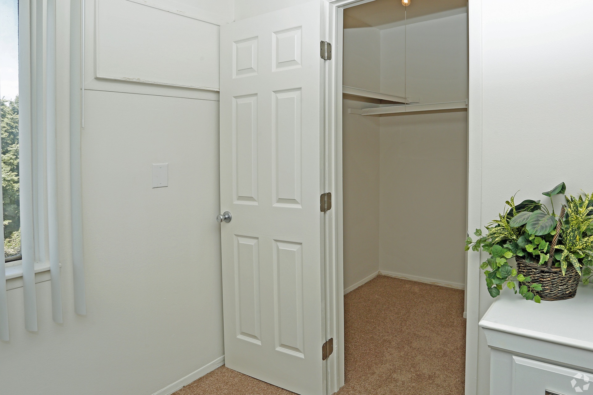 Peachtree Apartments master bedroom in Clinton Township Michigan