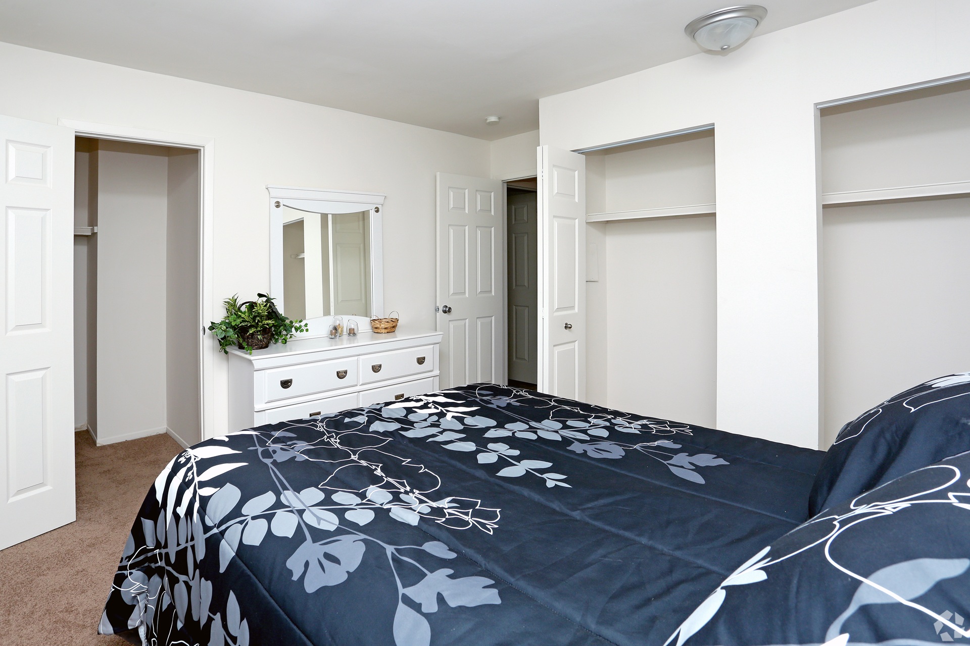 Peachtree Apartments master bedroom in Clinton Township Michigan